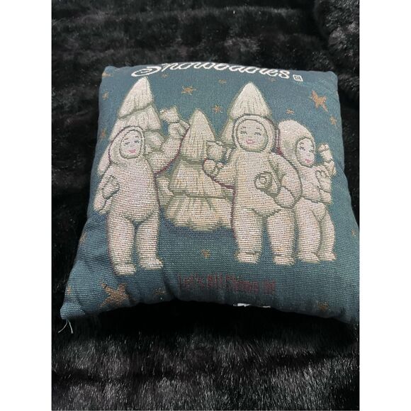 Department 56 Snowbabies Christmas Pillow - Picture 1 of 4